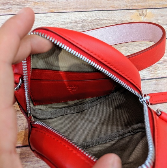 MCM Essential Monogrammed Double-Pouch Viva Red - Picture 5 of 8